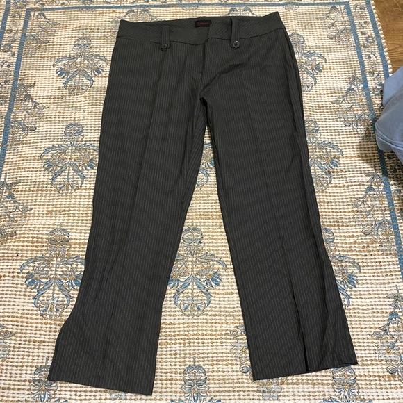 Elegant Black Pinstripe Women's Pantsuit - Picture 7 of 8